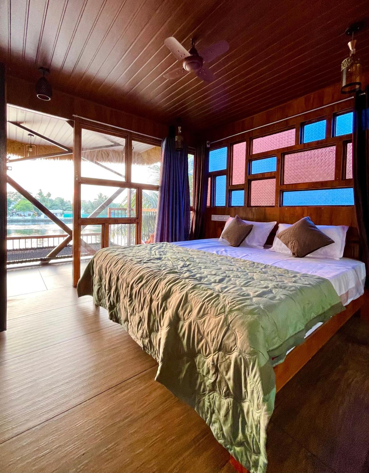Ferienwohnung Tulsi Kayal Retreat Champakulam Exterior foto