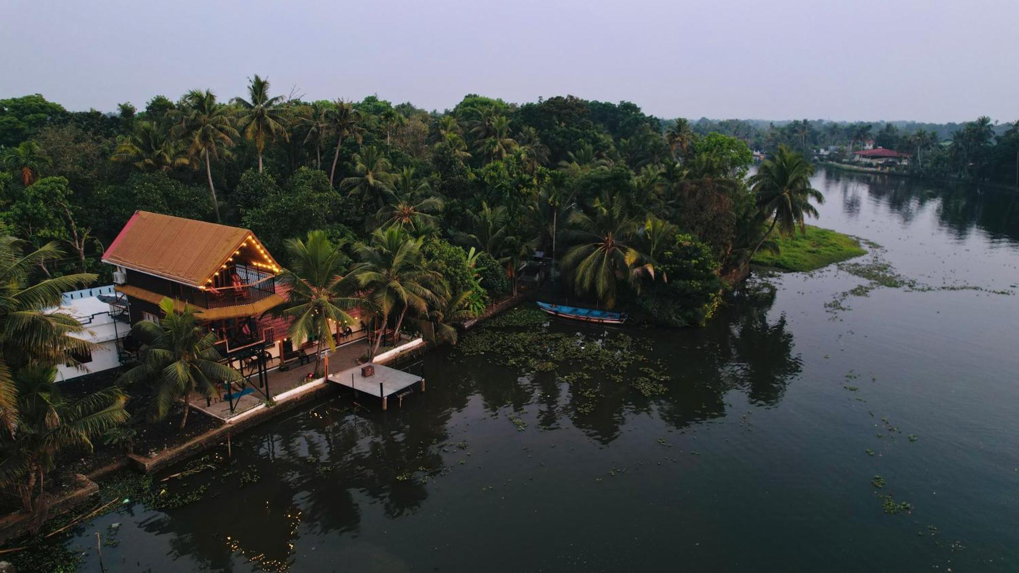 Ferienwohnung Tulsi Kayal Retreat Champakulam Exterior foto