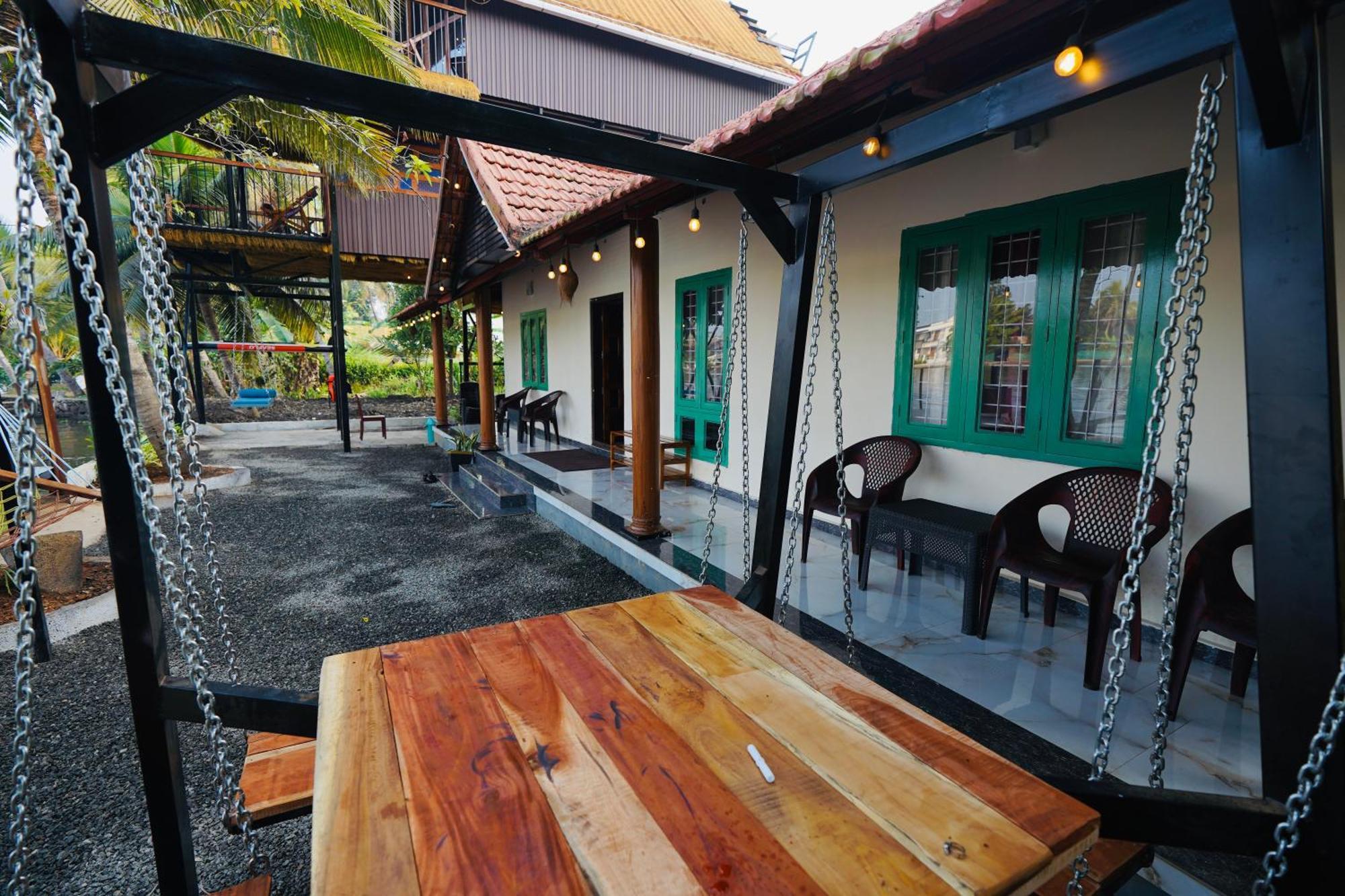 Ferienwohnung Tulsi Kayal Retreat Champakulam Exterior foto