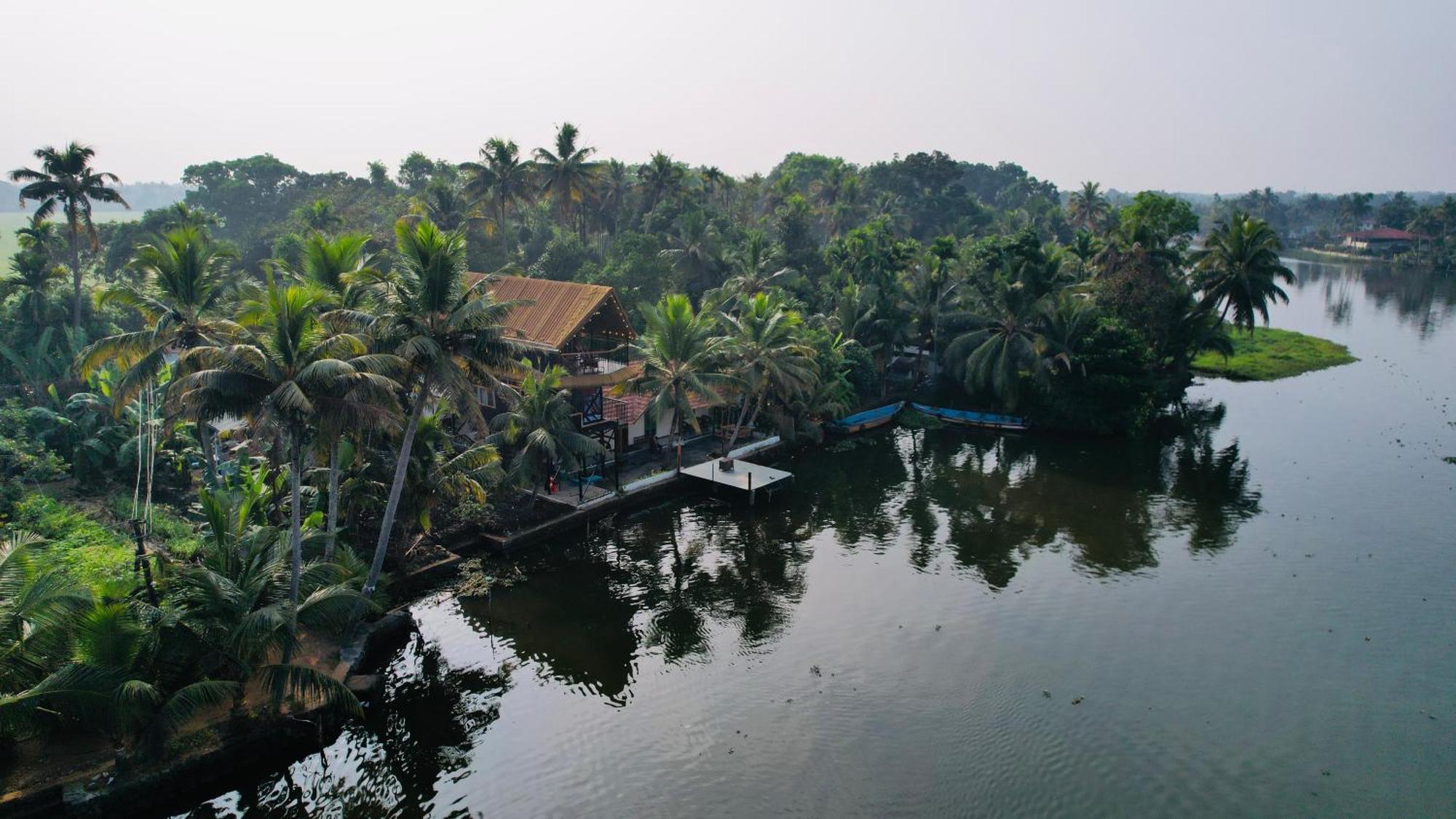 Ferienwohnung Tulsi Kayal Retreat Champakulam Exterior foto