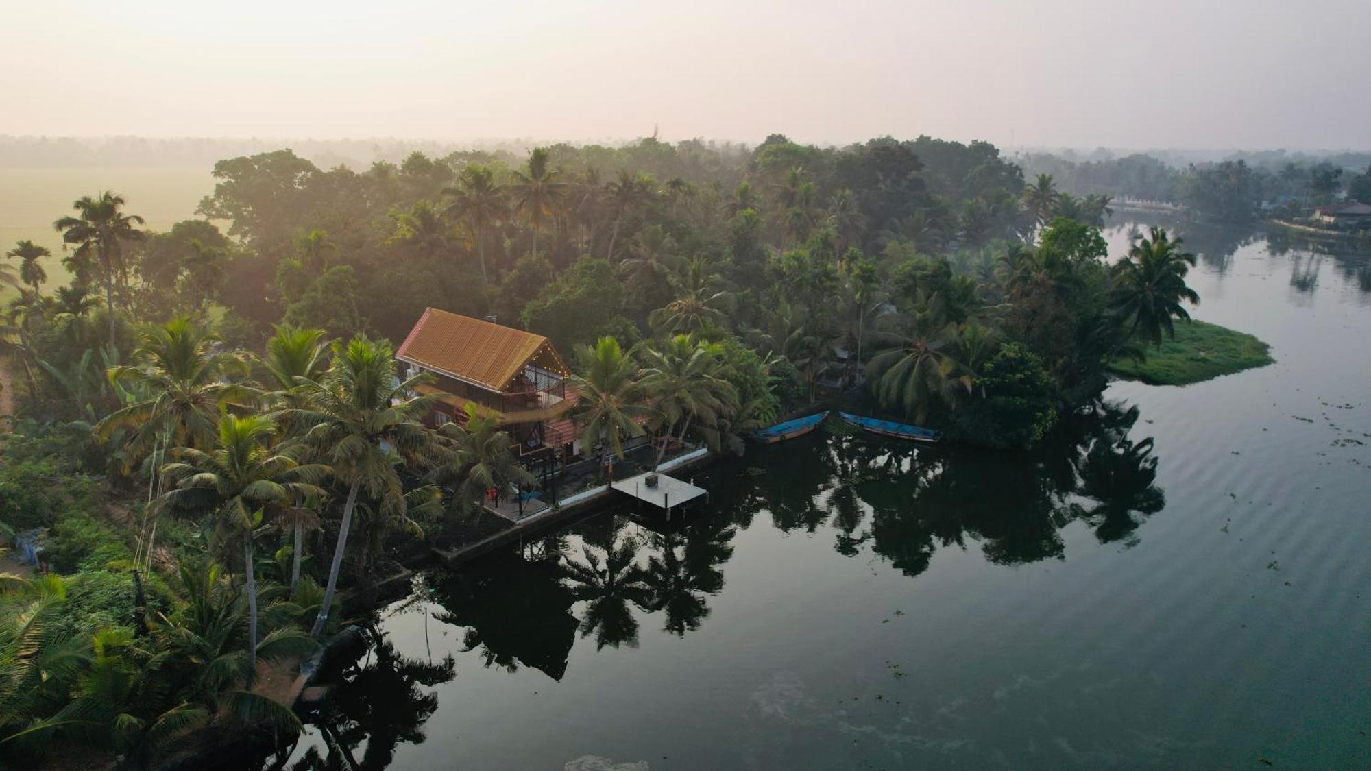 Ferienwohnung Tulsi Kayal Retreat Champakulam Exterior foto