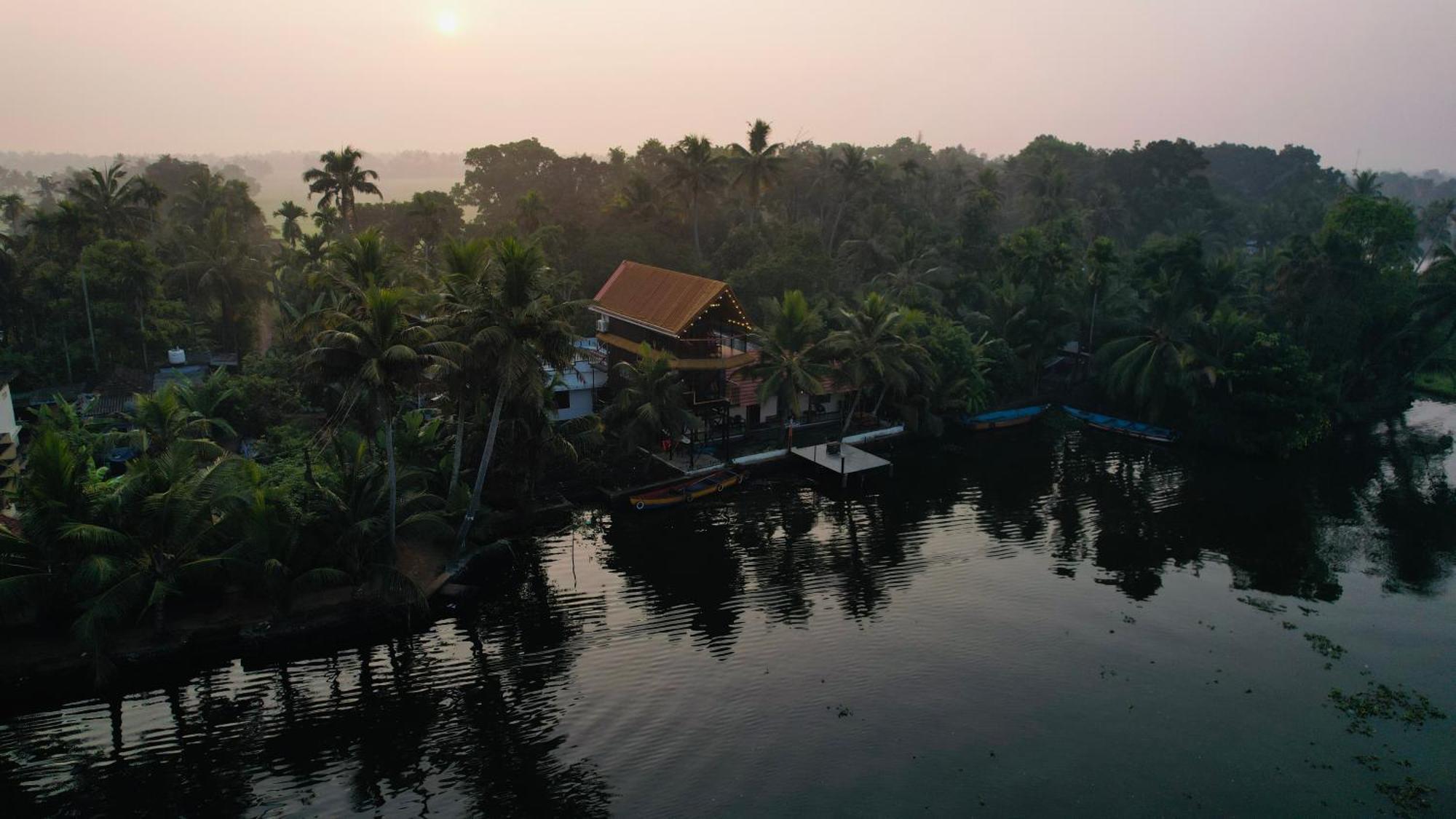 Ferienwohnung Tulsi Kayal Retreat Champakulam Exterior foto